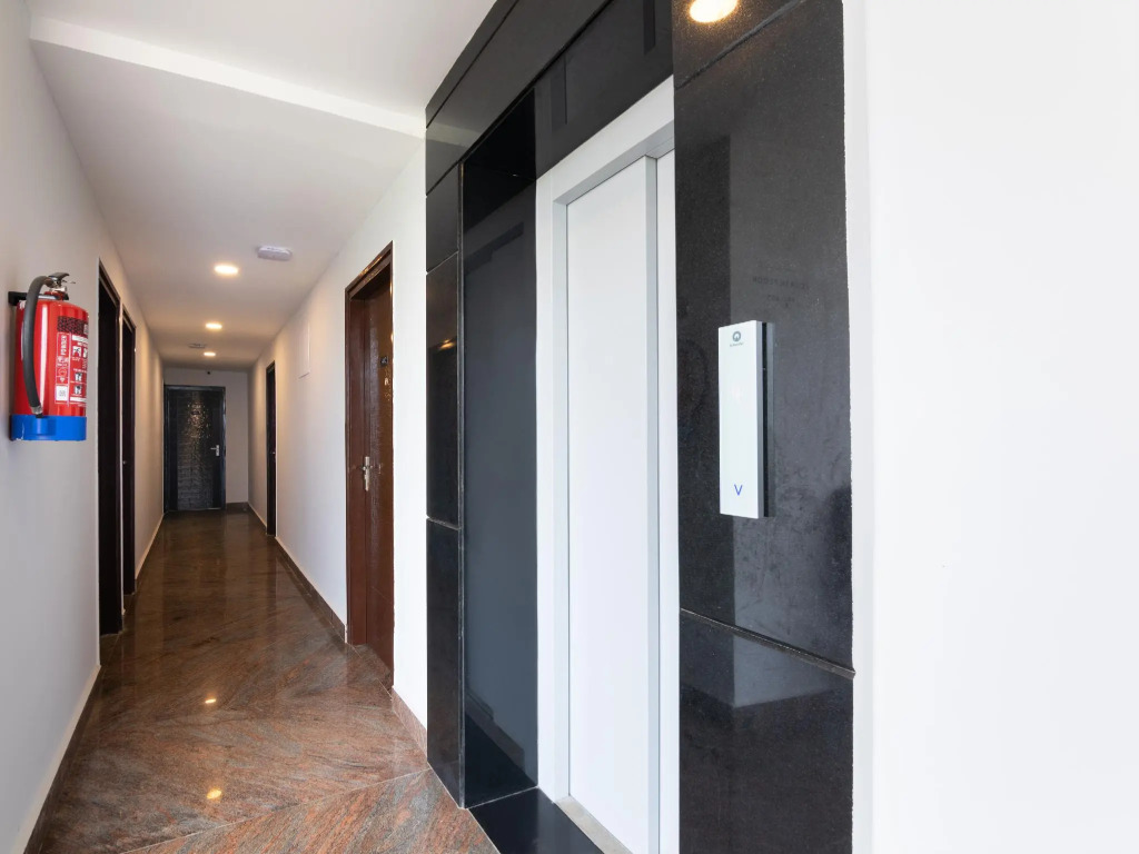 SilverKey Executive Stays 30377 Siri Square