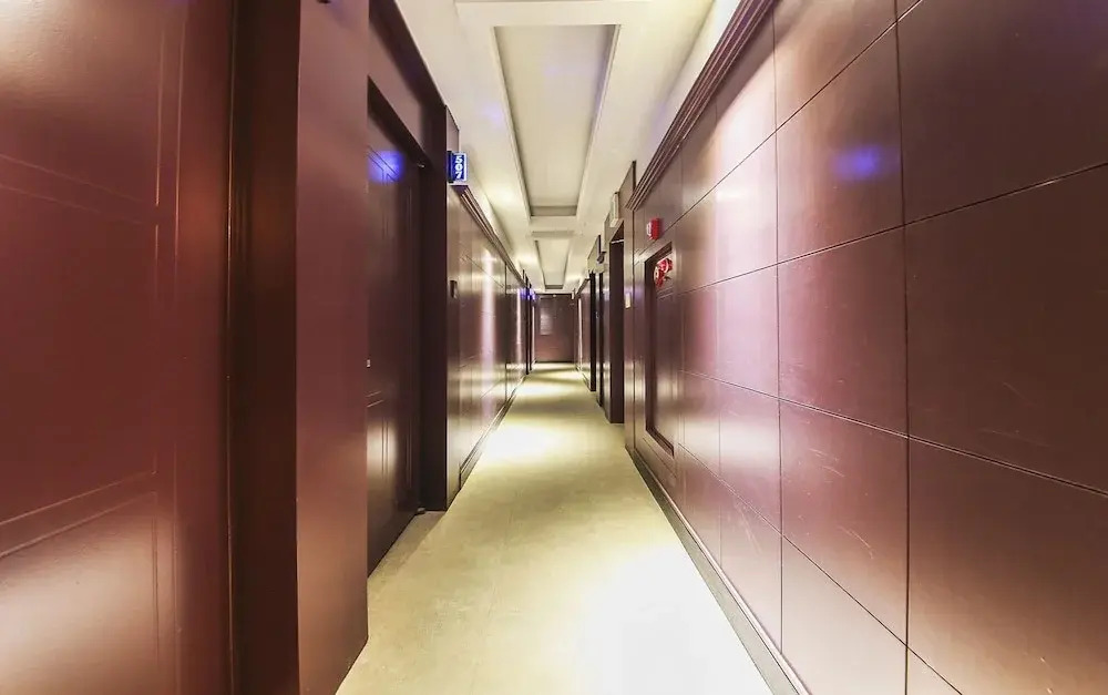 Hotel 7