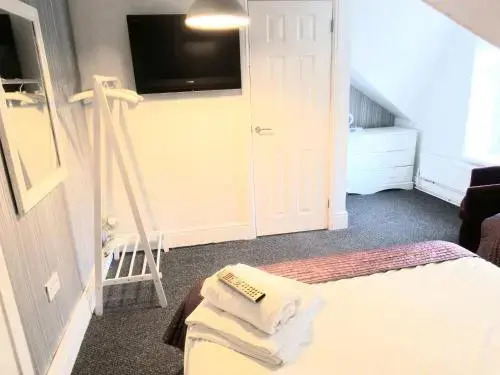 Idan House