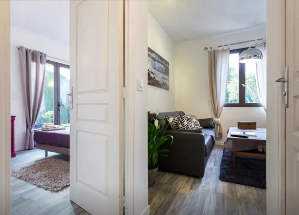 A Gorgeous, 2-bedroom Apartment in a Villa With Beautiful sea View and