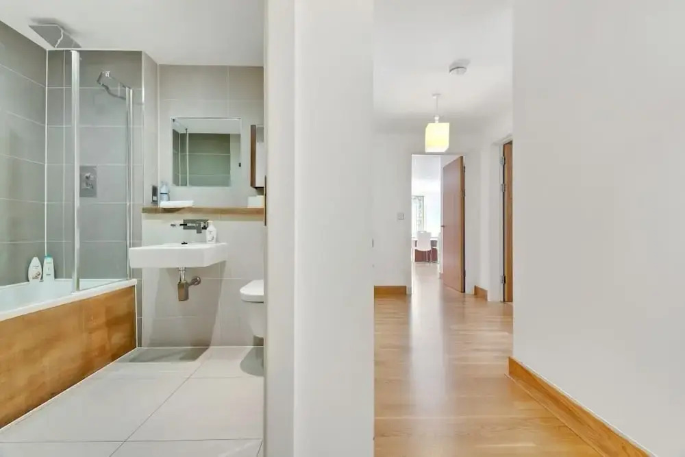 City Center Located & Modern 2 bed Flat Apartment!