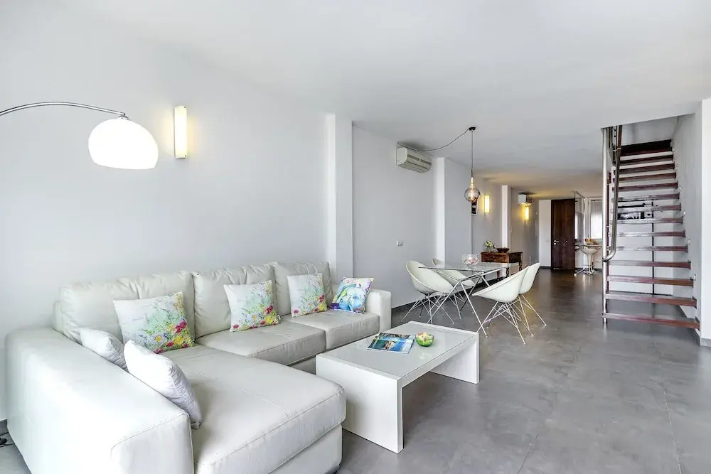 Duplex Jobi