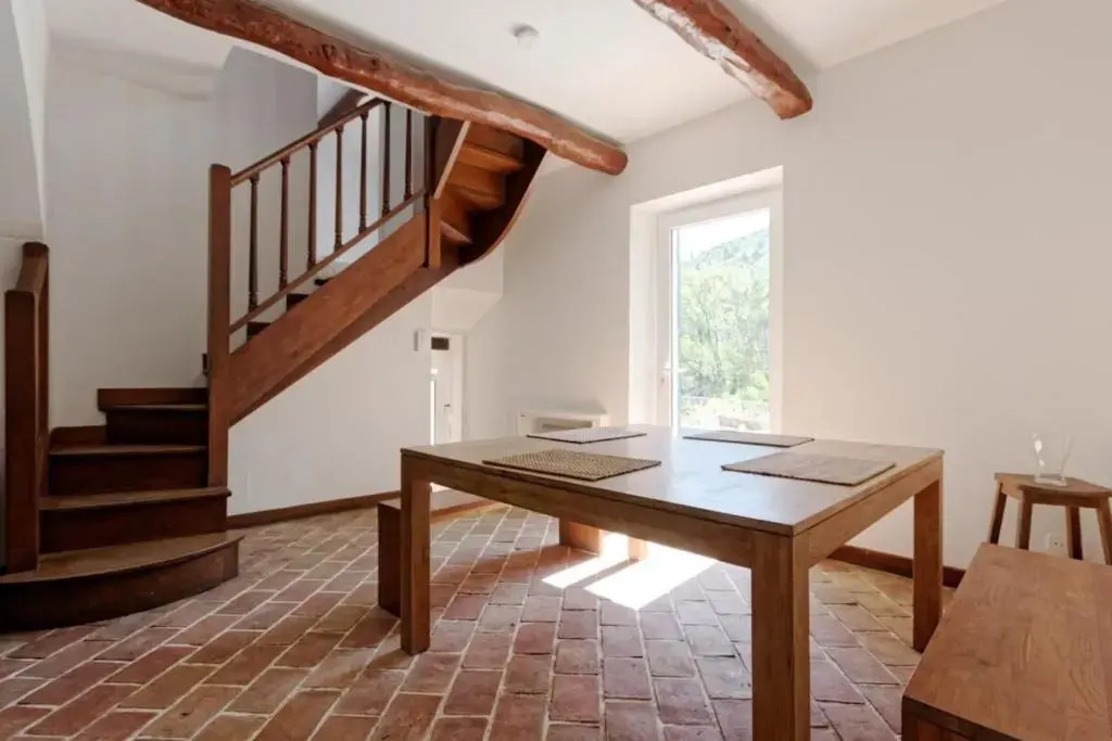 Charming farmhouse in a quiet area with a parking in the courtyard