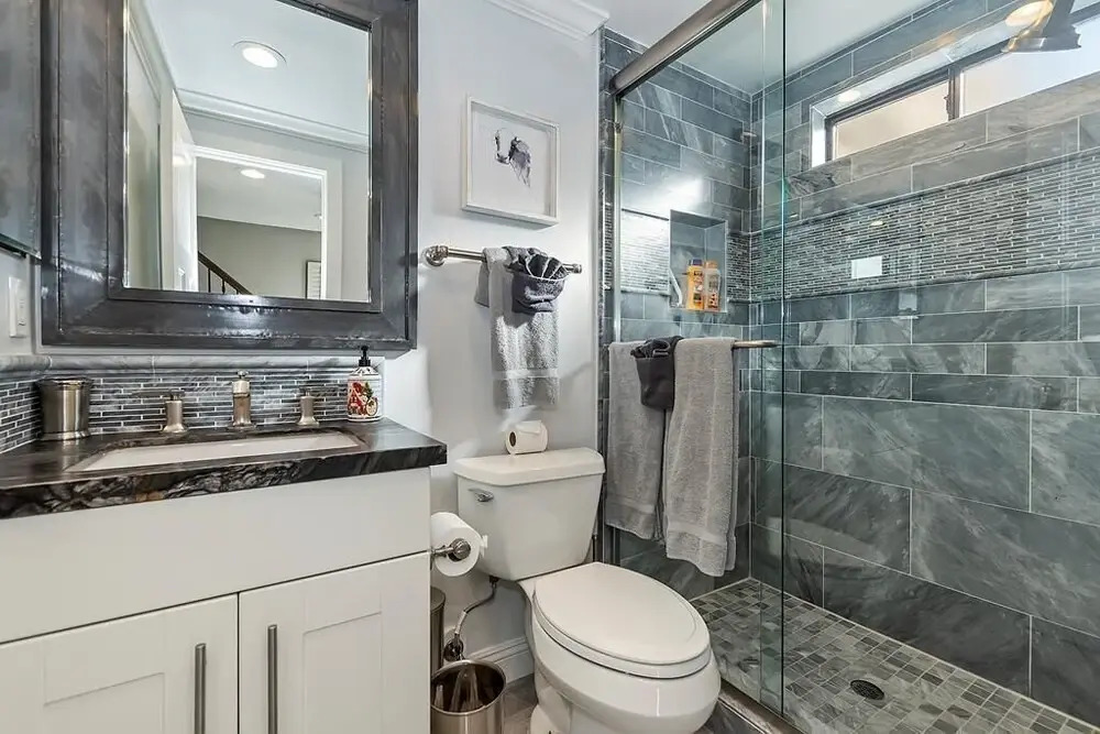 029 Lakefront Luxury Home