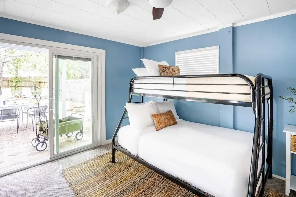 Harper by AvantStay Beautiful Home w Pool Walk to the Beach