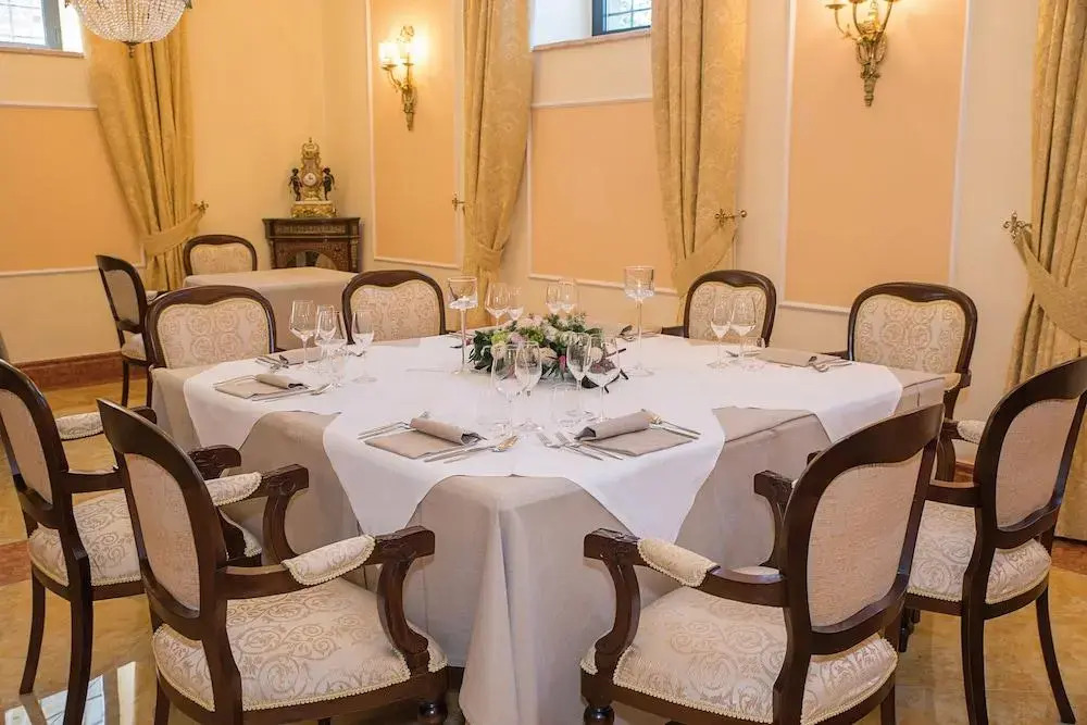 Borgo Pilotti Hotel & Restaurant