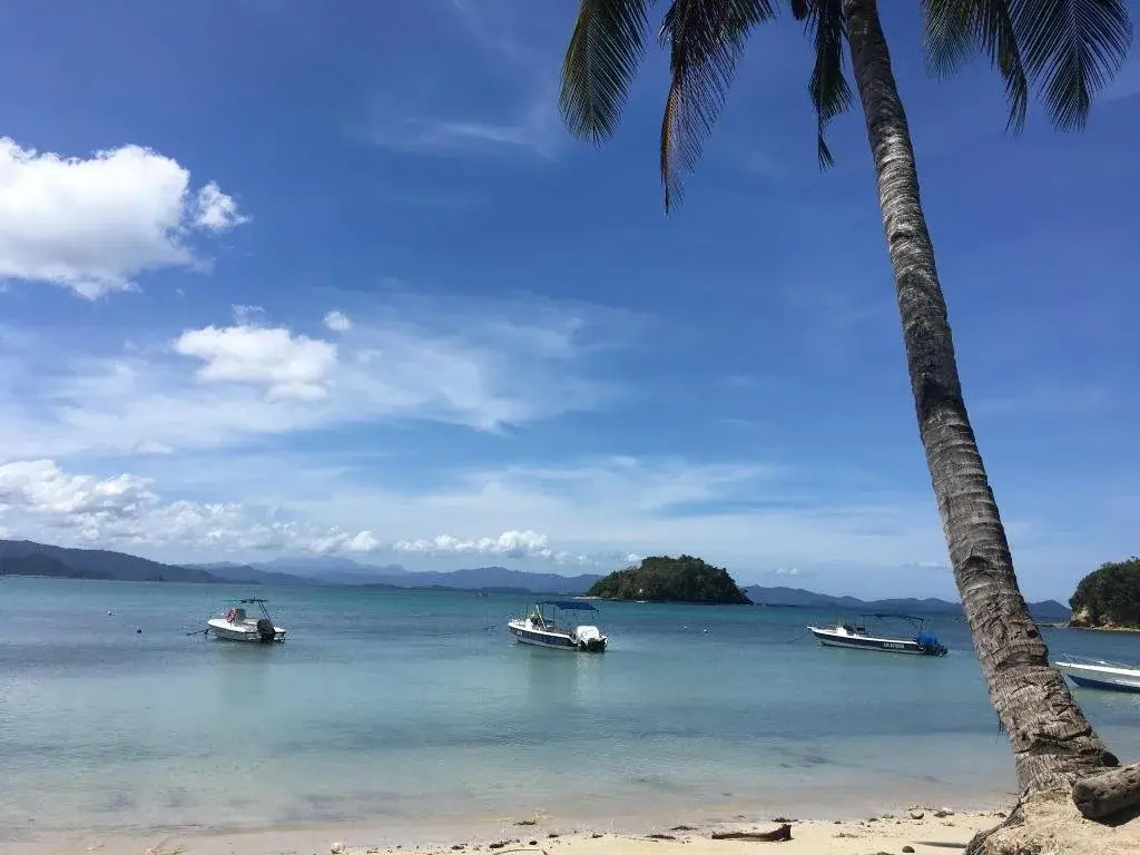 Turublien Long Beach Inn and Beach Bar