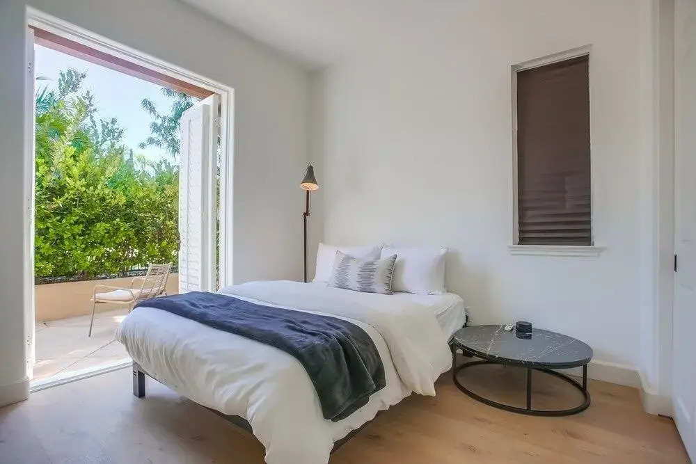 North Shore 5 Bedroom Home
