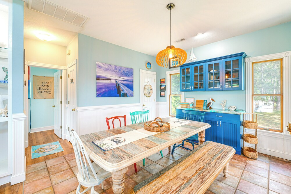 Hot Tub & Bay Views: Outer Banks Home