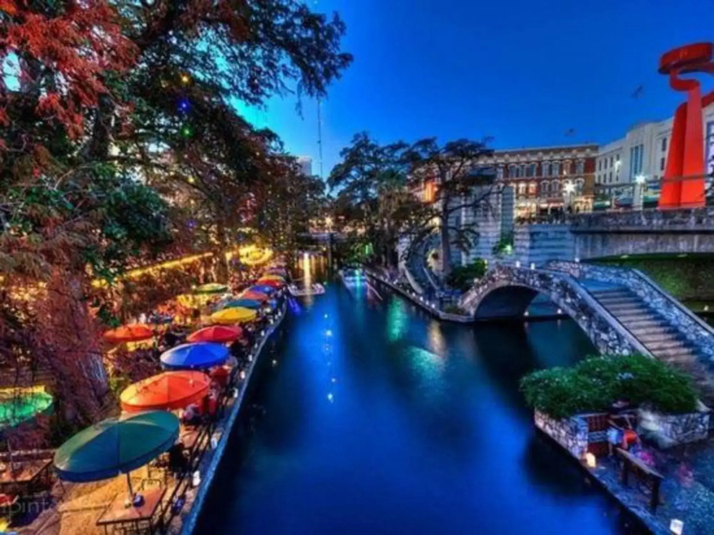 Florida St #B Near Downtown with All Amenities