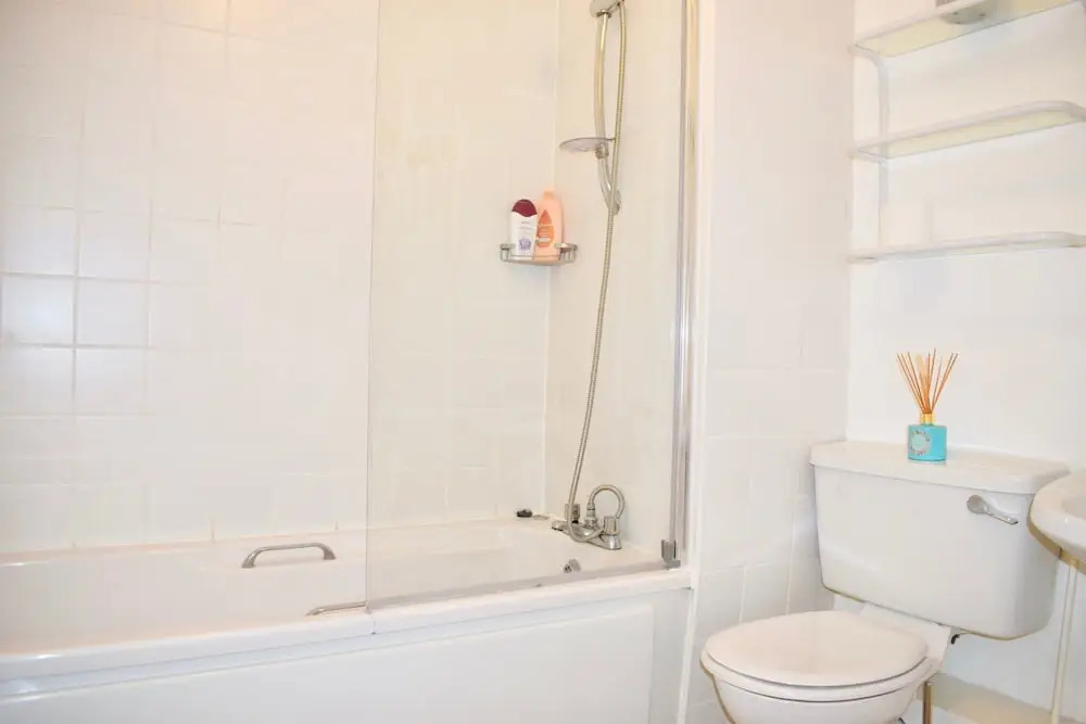 1 Bedroom Apartment With Views in City Centre
