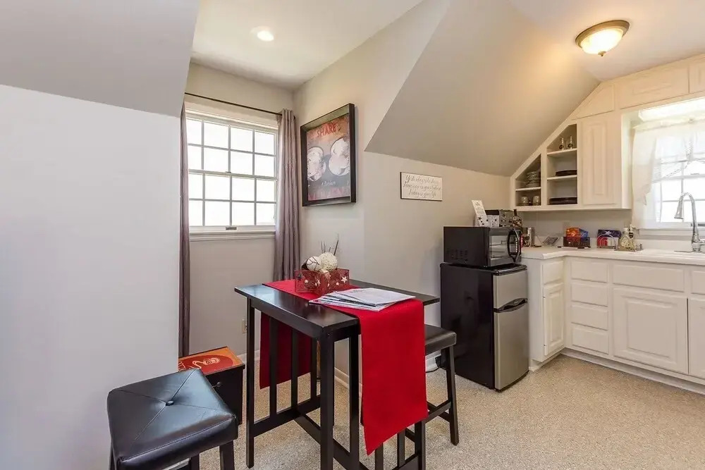Gastehaus Royal Oaks Studio Bedroom Apts by Redawning
