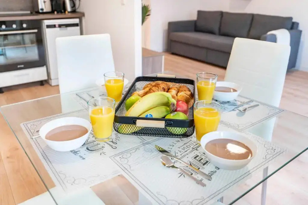 Menton Cosy 2 pièces rénové avec Parking