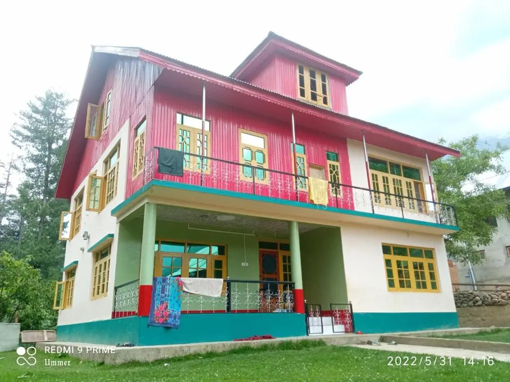 OYO Home Ummer Shafi Wani Homestay