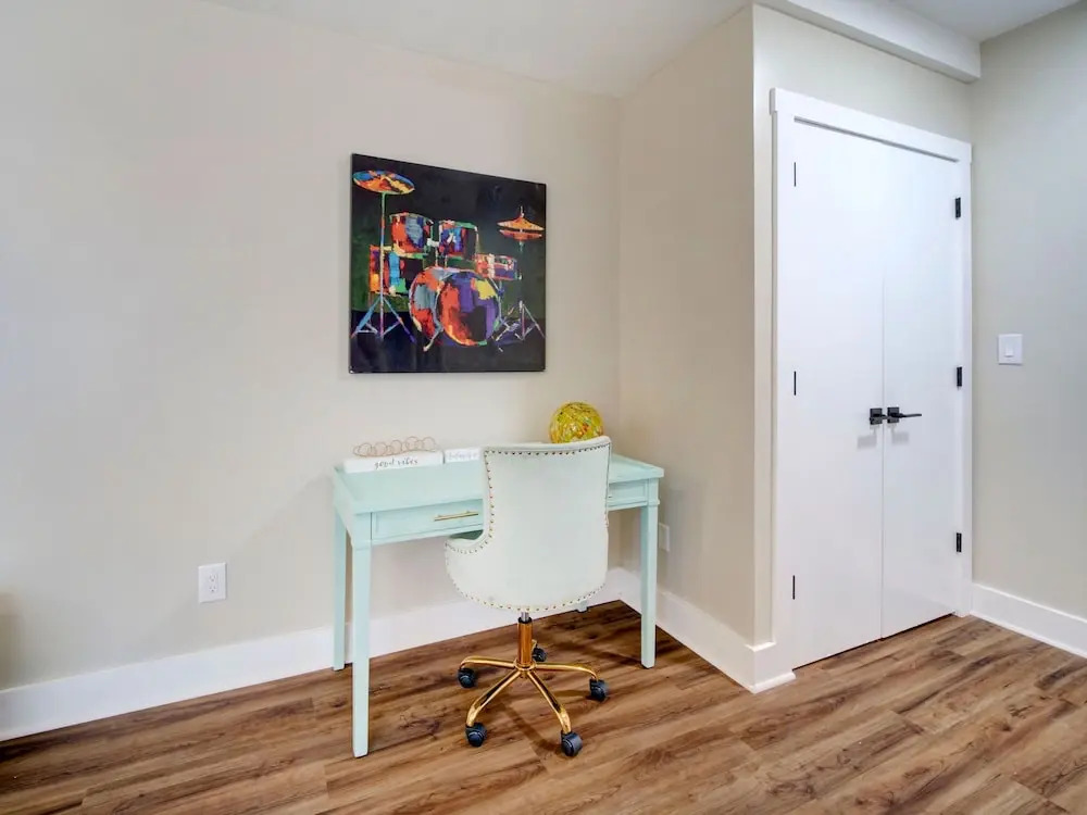 Comfy Bright Peaceful 1BR - Minutes to NYC