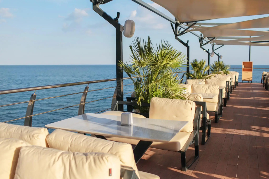 Sky Hotel (Скай)