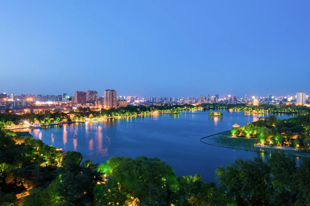 Ji Hotel Jinan Daming Lake Tongyuanju Front Street