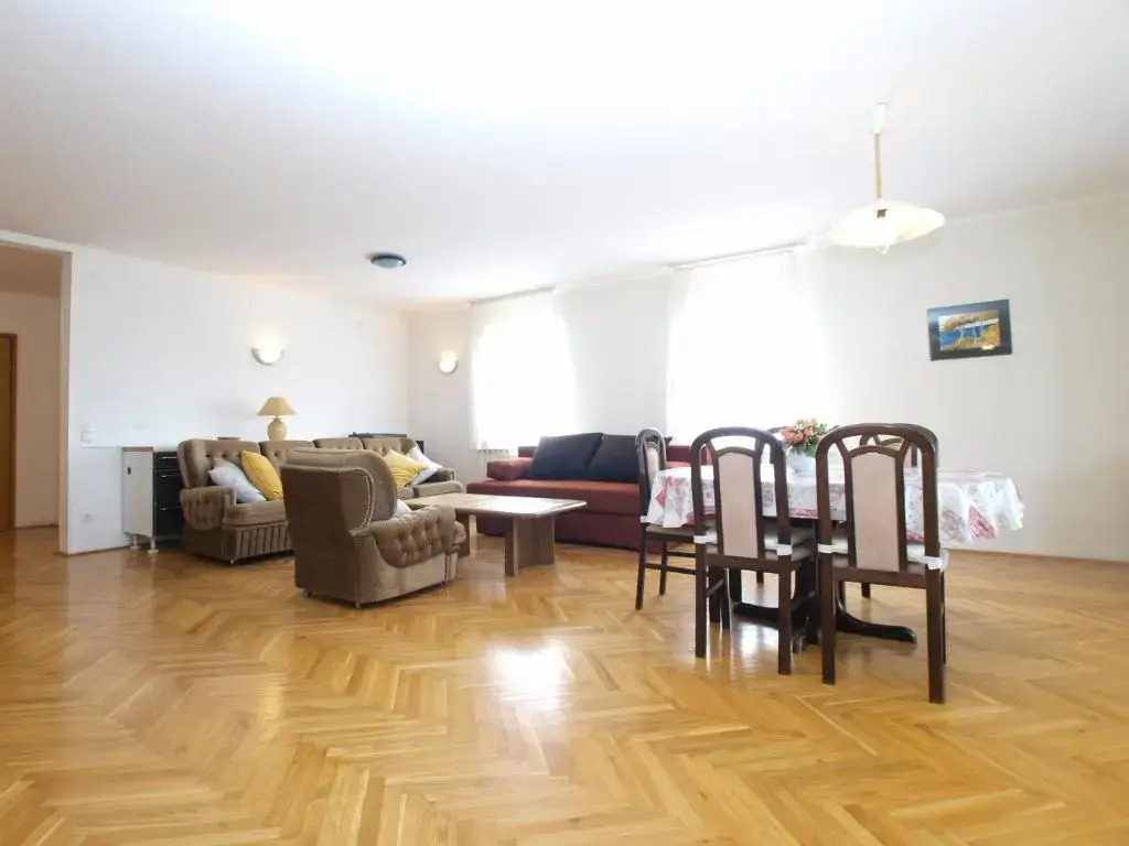 Apartment 1624