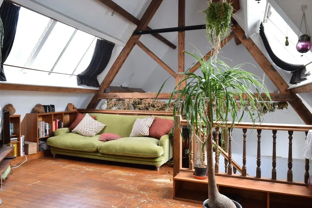 2 Bedroom Mezzanine In Clapham