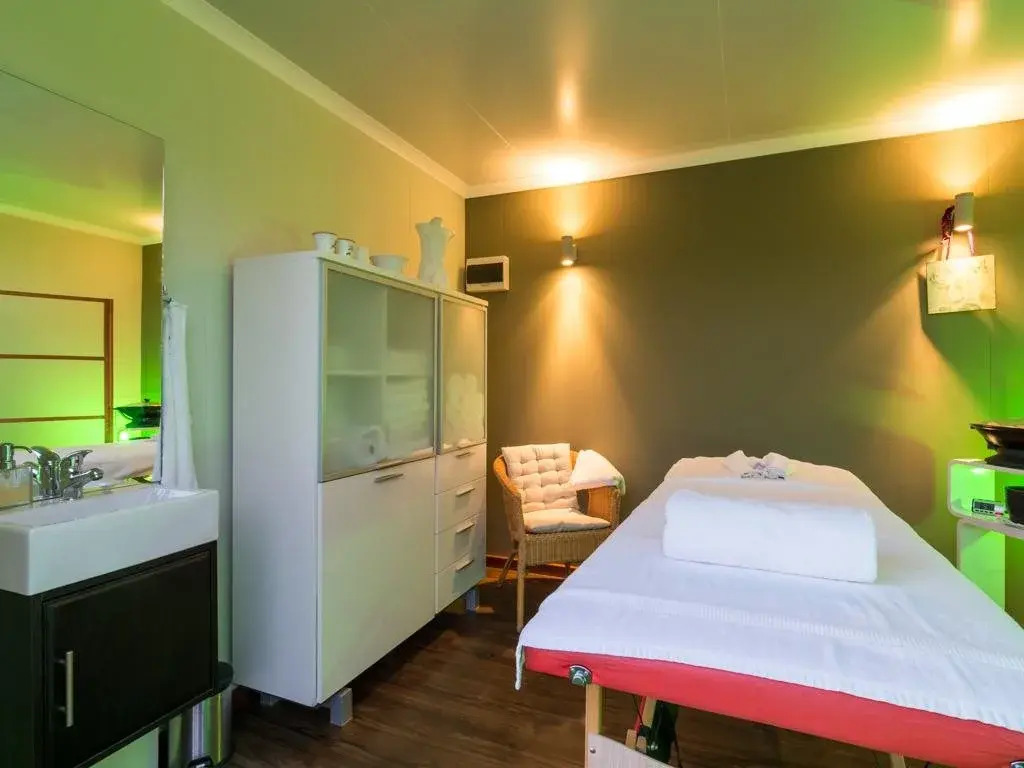 Pink Rose Guesthouse & Spa - for gay men only