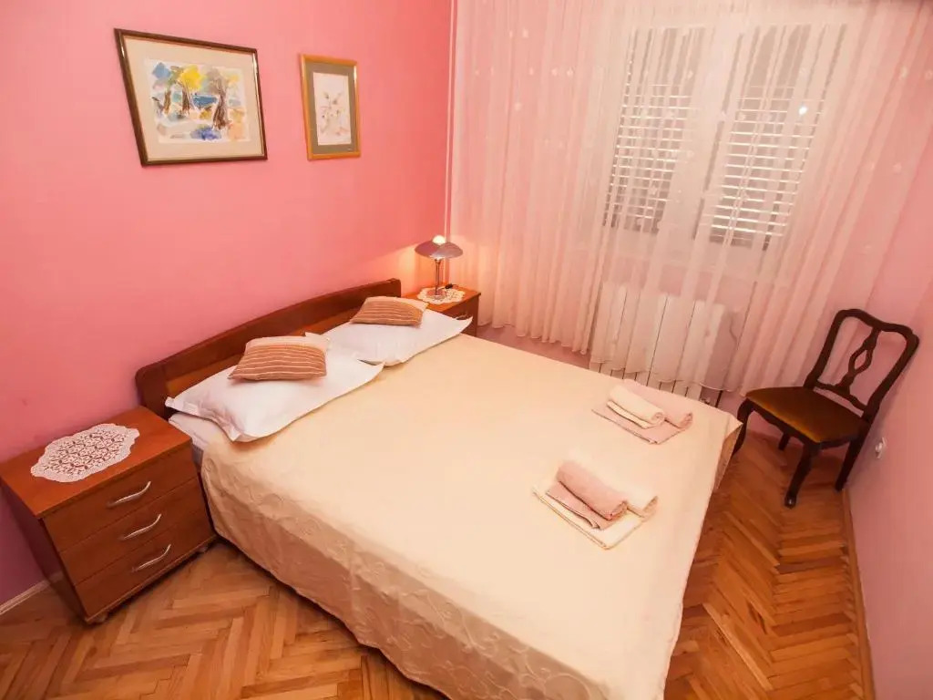 Apartments Roza