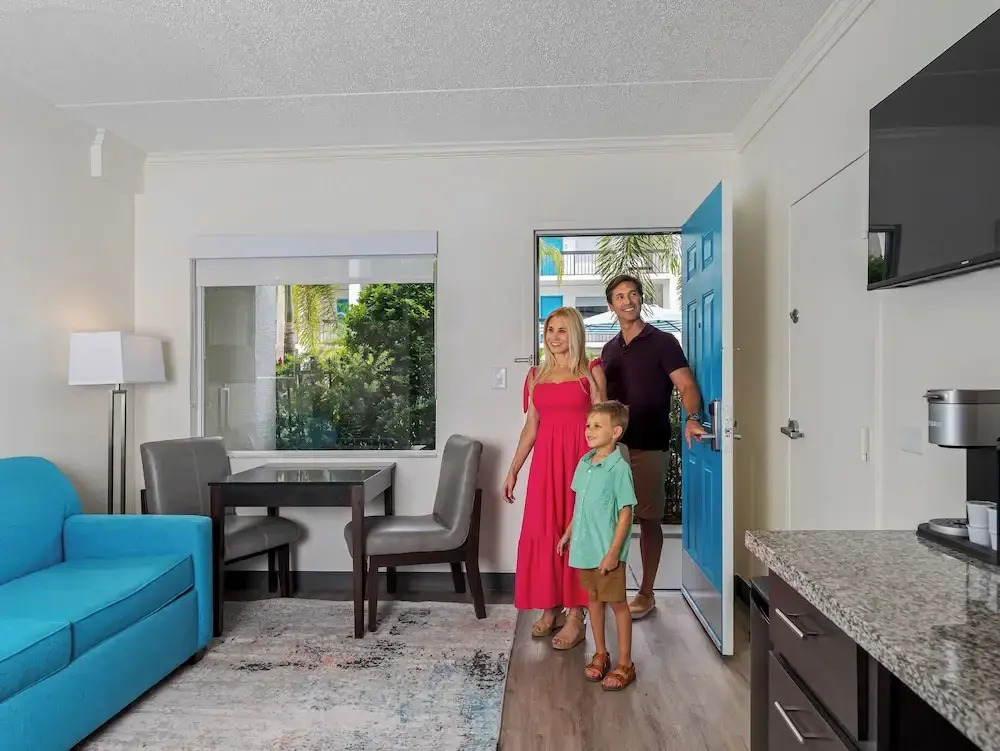 OASIS BAY SUITES, Tampa, Busch Gardens, USF