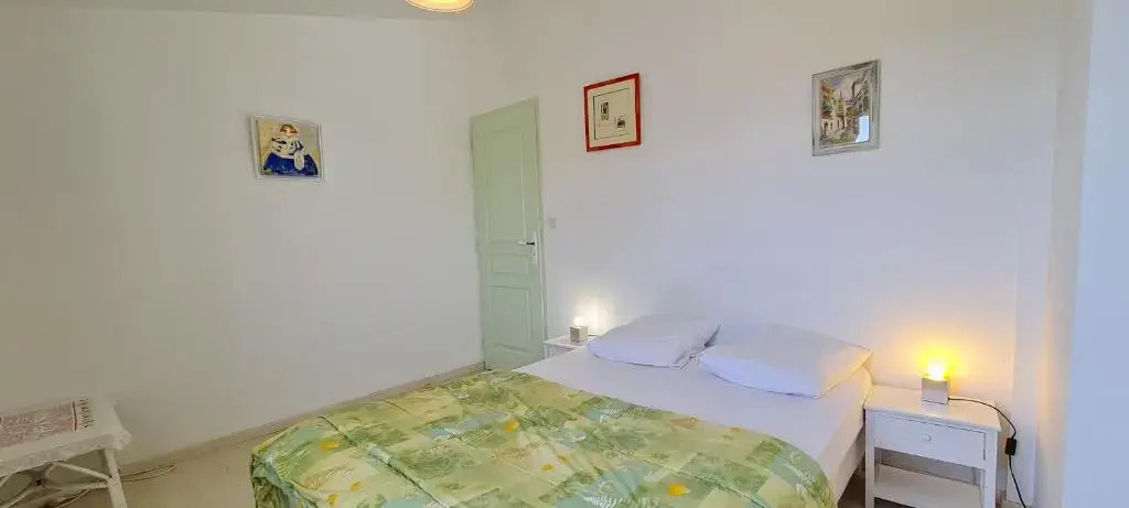 Villa familiale avec grand jardin proche plage
