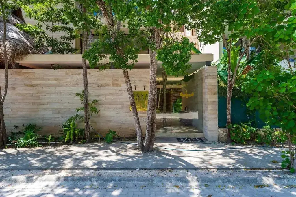304 Contemporary Designer 3br Condo by StayPodio