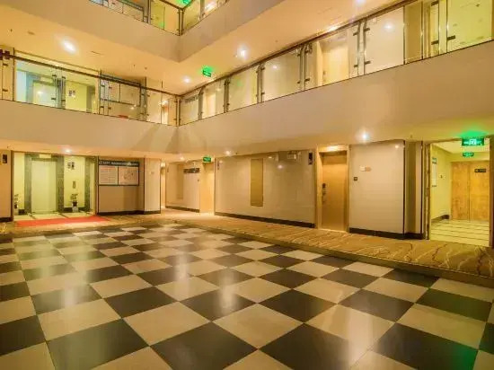 City Comfort Inn Hotel (Liuzhou Five Star Pedestrian Street Zhonghuan Building)