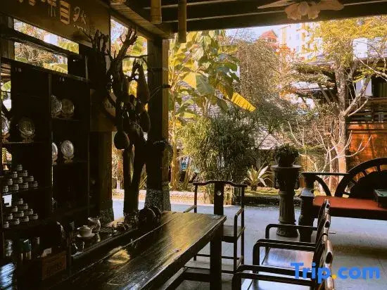 Jinghong Manying Dai Tai Courtyard Villa