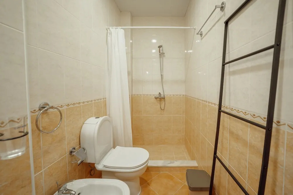 City Center Comfort Apartment by Vacationy