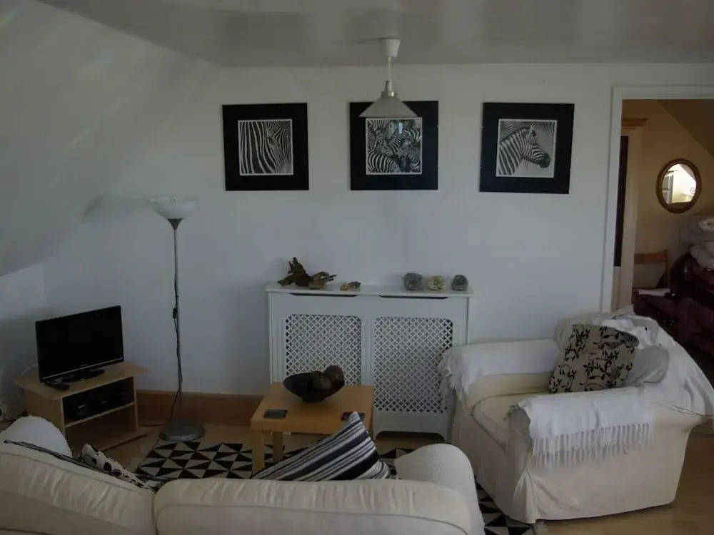 Limpert Bay Guest House