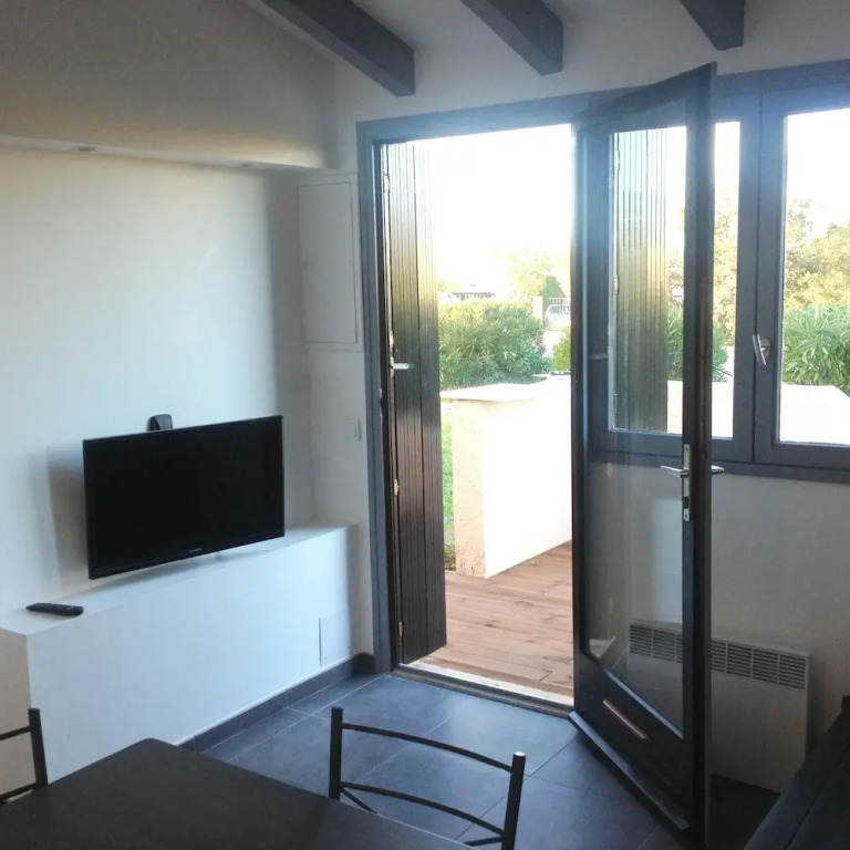 Studio Appartment 303