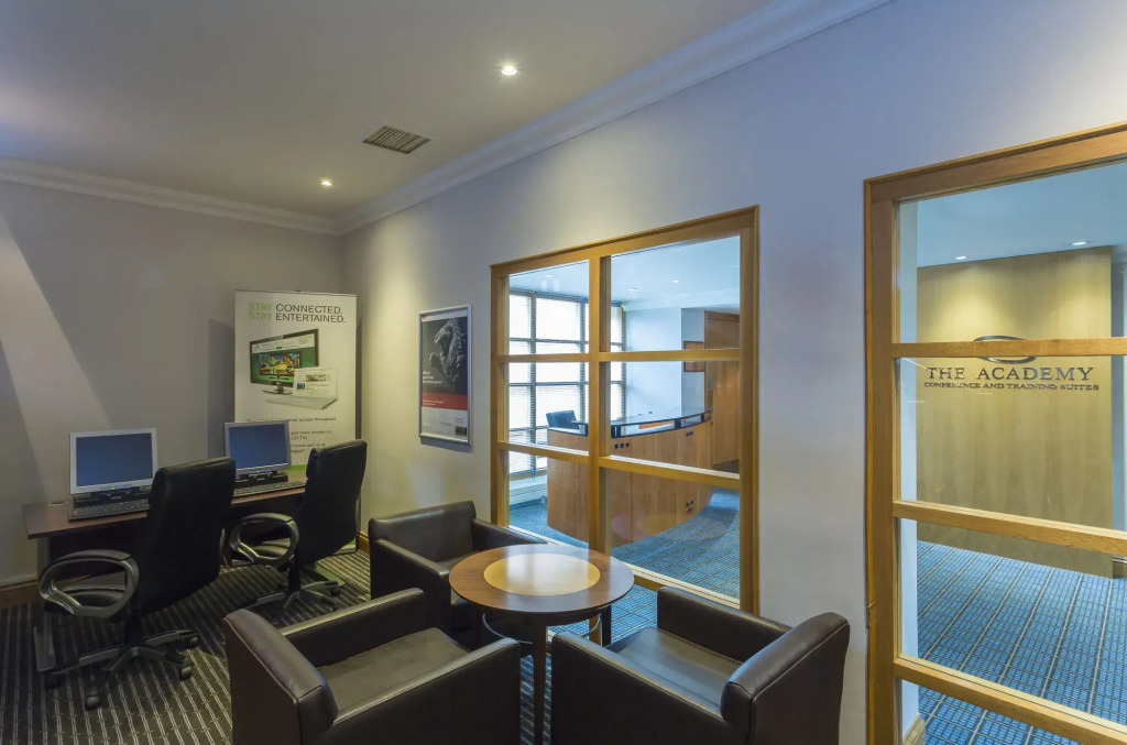 Holiday Inn Rugby-Northampton M1 Jct18 by IHG
