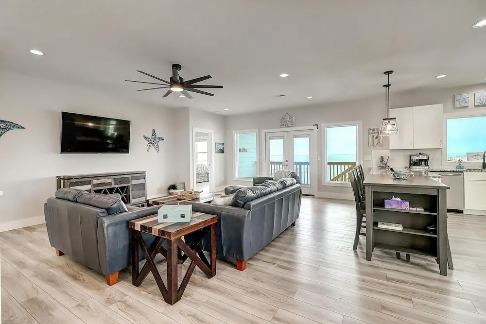 Soggy Pollards 5 Bedroom Home by RedAwning