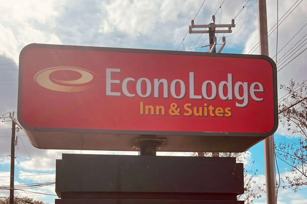 Econo Lodge Inn & Suites Downtown San Antonio