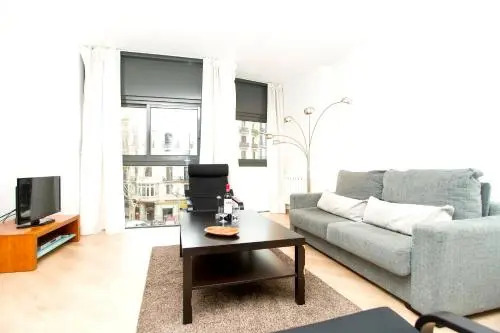 Apartment Bright Sagrada Familia