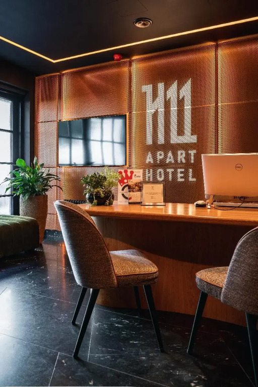 H11 Aparthotel