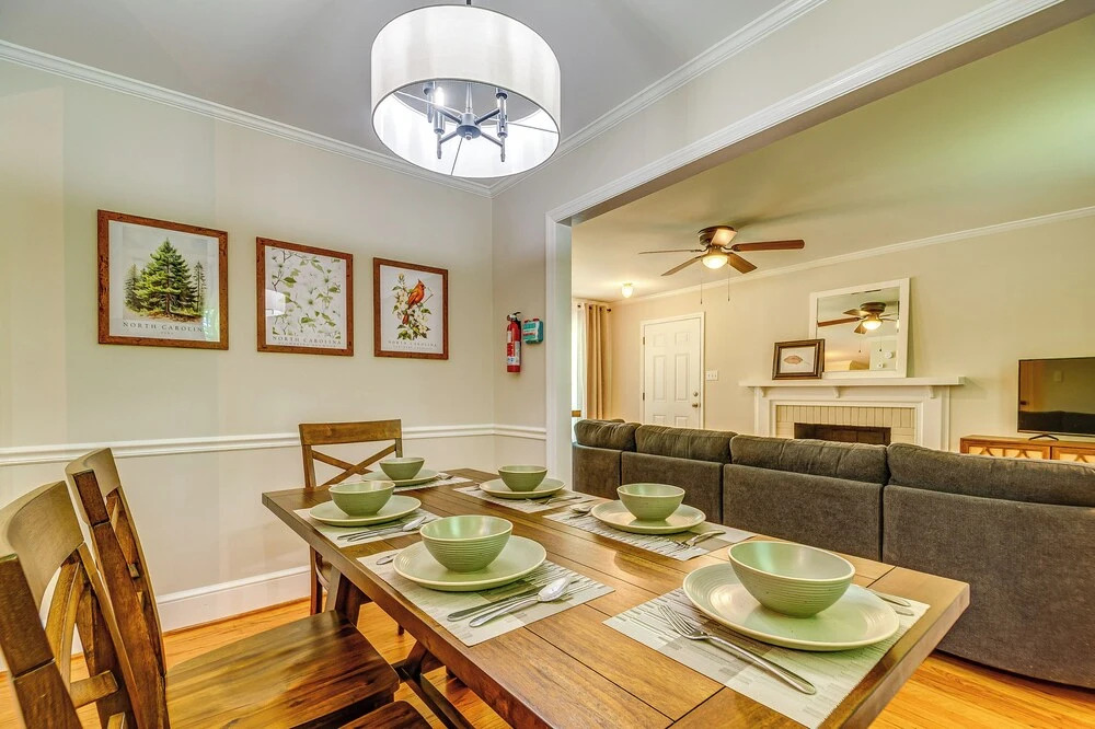 1 Mi to Dtwn Cary: Family Home w/ Spacious Yard