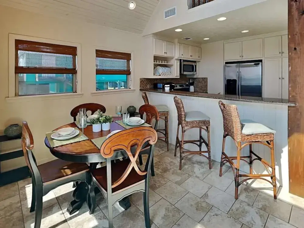 Bj's Beach House