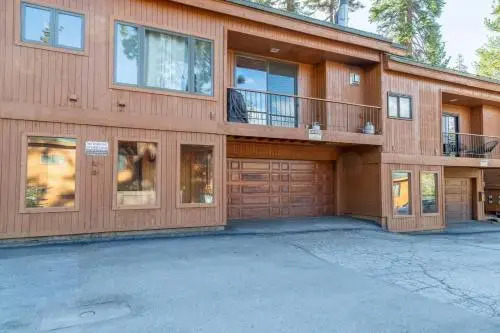 Ski Run Villas Retreat Listing #416