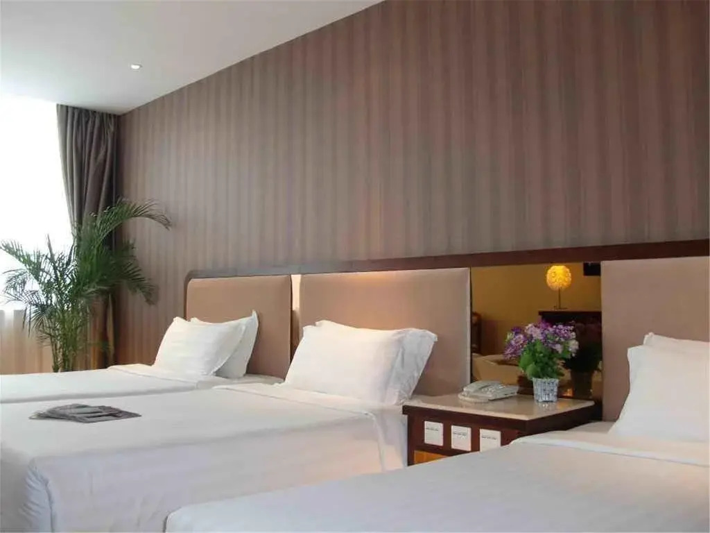 L Hotels (Lianhua Branch)