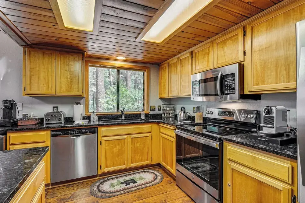 Blue Lake Mountain Retreat w/ Lake & Pool Access