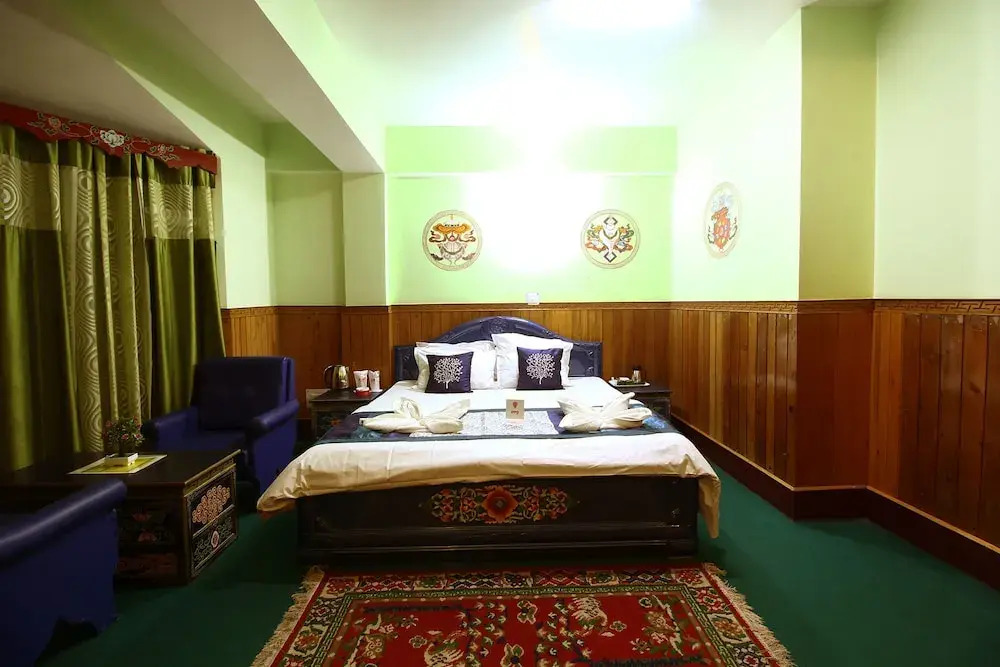 OYO 6932 Hotel Snow Lion