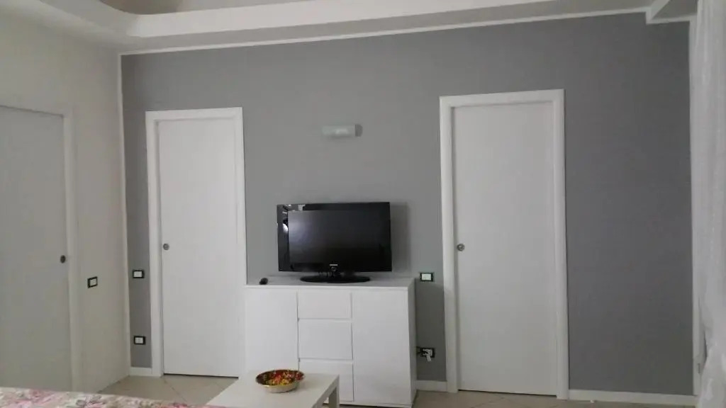 Chris Apartment