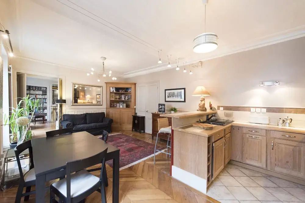 Comfortable near Montmartre