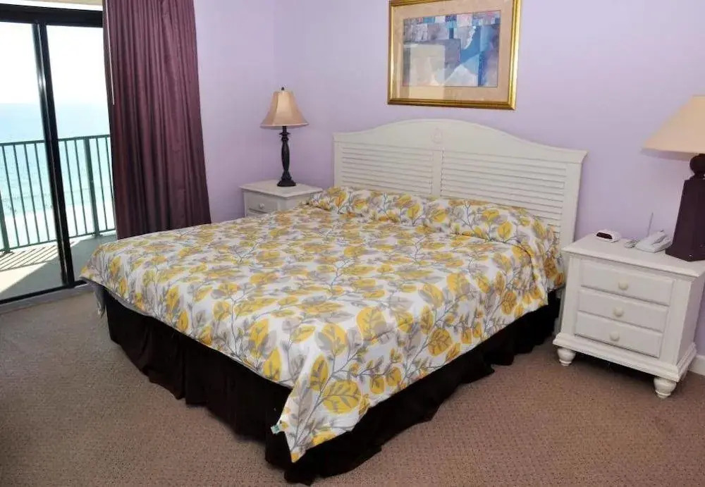 Verandas 901 - 4 Br condo by RedAwning