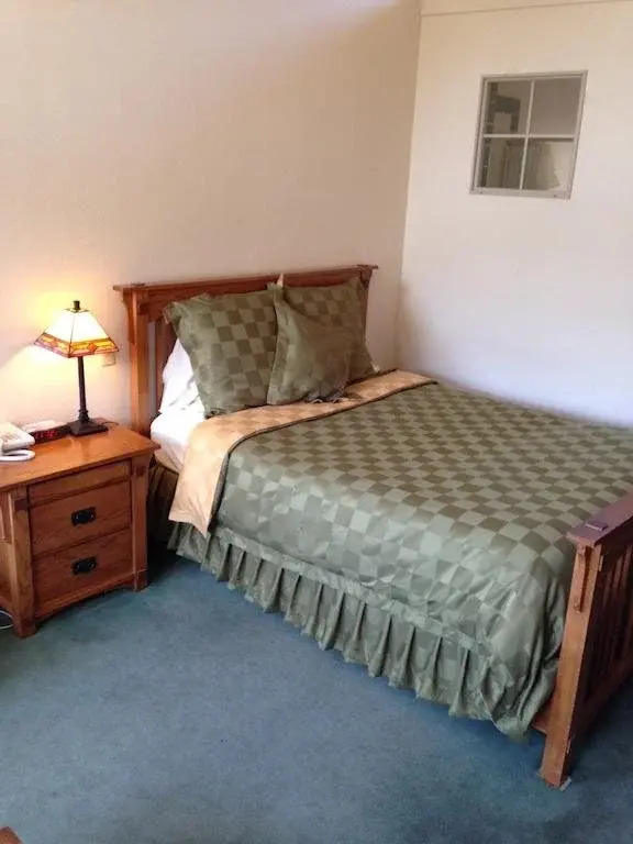 Fairfax Inn