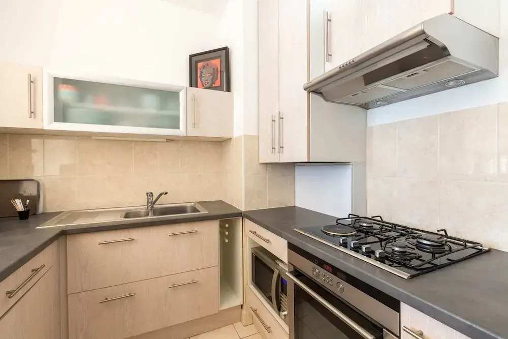 Bright and Colourful Apartment in the City Centre