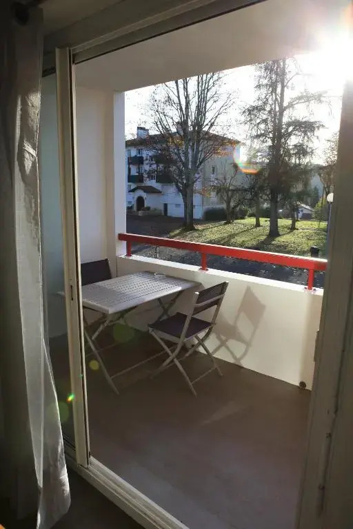 Studio Ttikia (Adults Only)